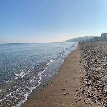 Soleil Levant Villers-sur-Mer Buitenkant foto